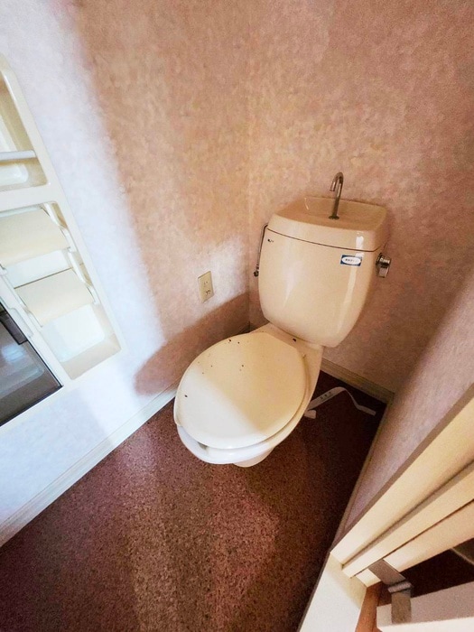 トイレ リ－ベ高部