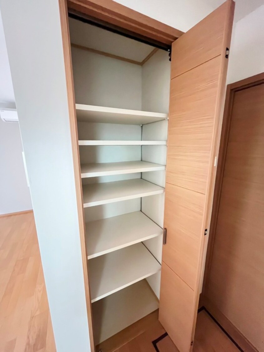 収納 シャルム湘南台