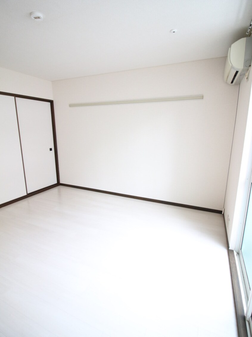 居室 ヴィレッジ　シダ－