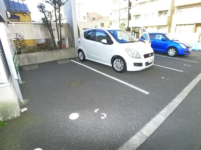 駐車場 メゾンド蔵　弐番館