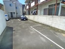 駐車場 アパルトイト－