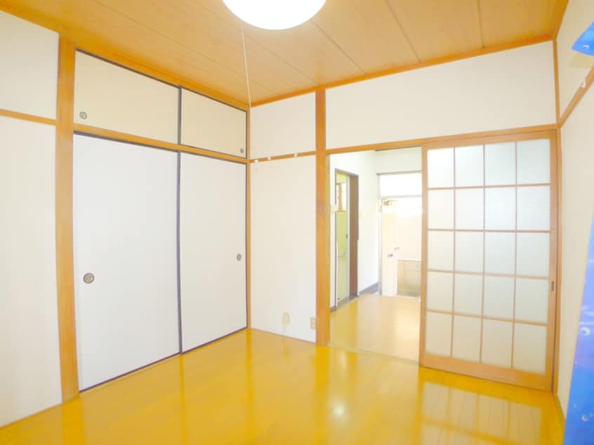 居室 アパルトイト－