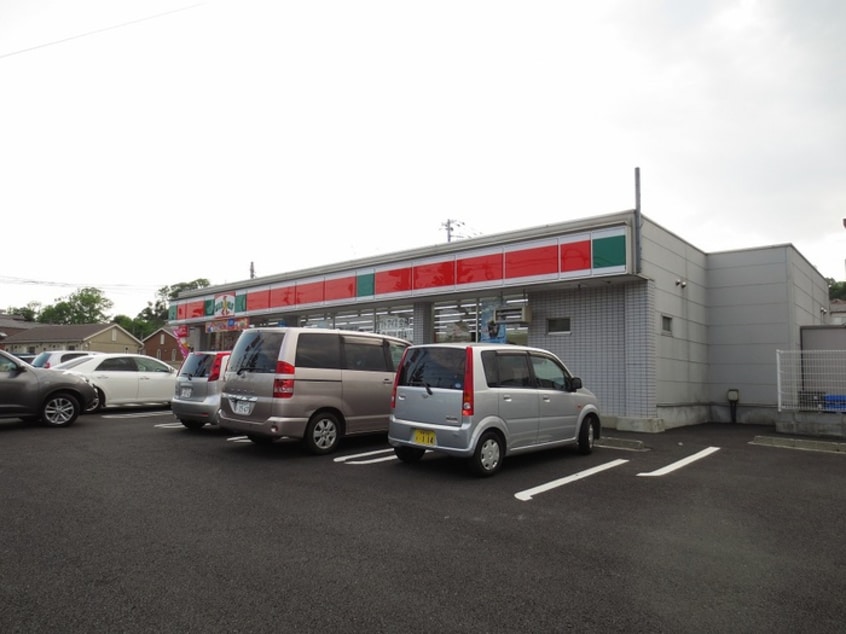サンクス　多摩関戸店(コンビニ)まで879m コ－ポ高橋