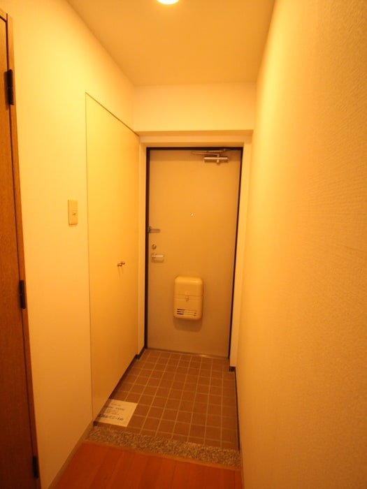 玄関 ガ－デン山イ－スト