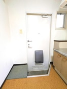 玄関 ハイツ・エバ－グリ－ンⅠ