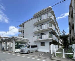 パインヒルエステート