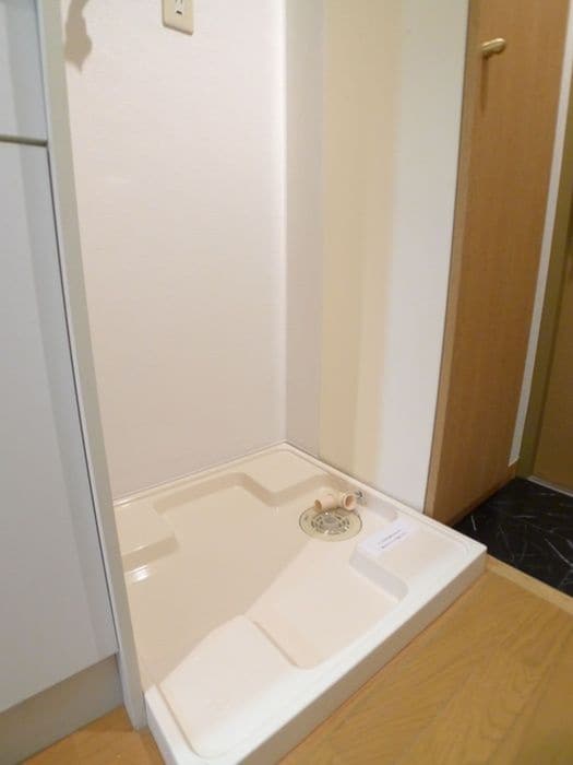 洗濯機置場 ｱｰｸ松戸本町