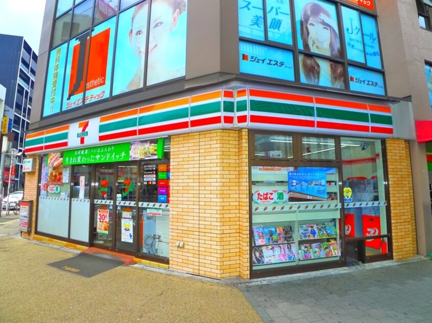 セブンイレブン(コンビニ)まで144m ｱｰｸ松戸本町