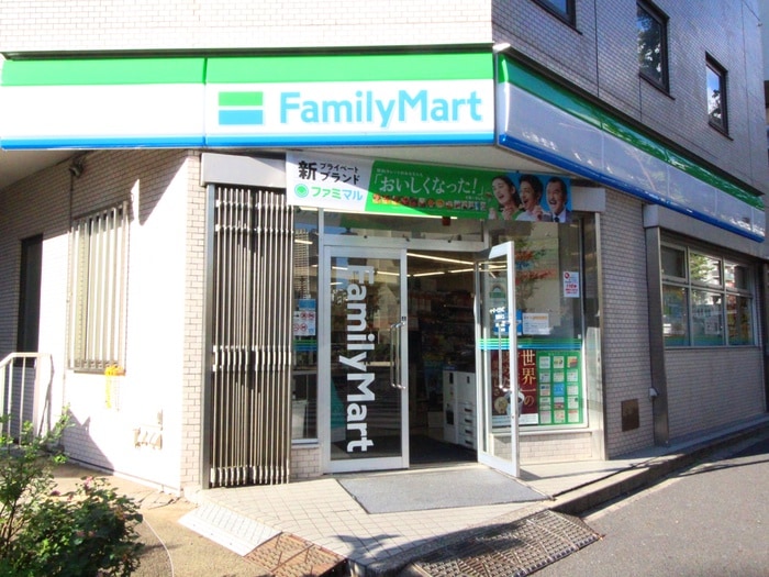 ファミリーマート上大崎店(コンビニ)まで25m 目黒ハイホ－ム(403)