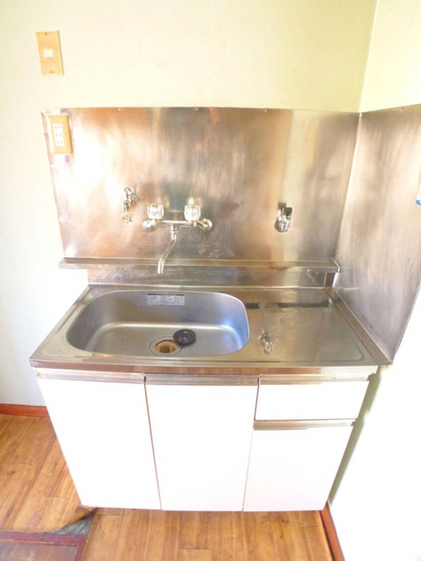 キッチン 伊大知ハイツ　6