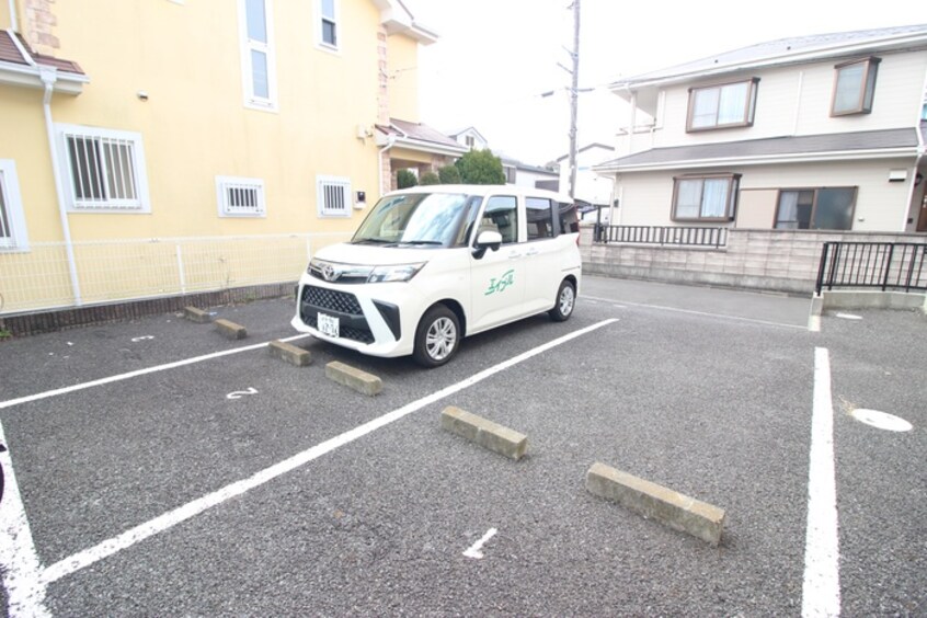 駐車場 ブルーエイト