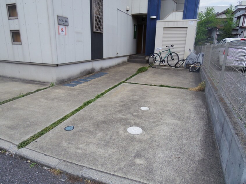 駐車場 クレフラスト道場南