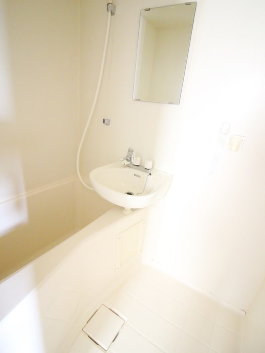 バス／シャワールーム等 クレドール