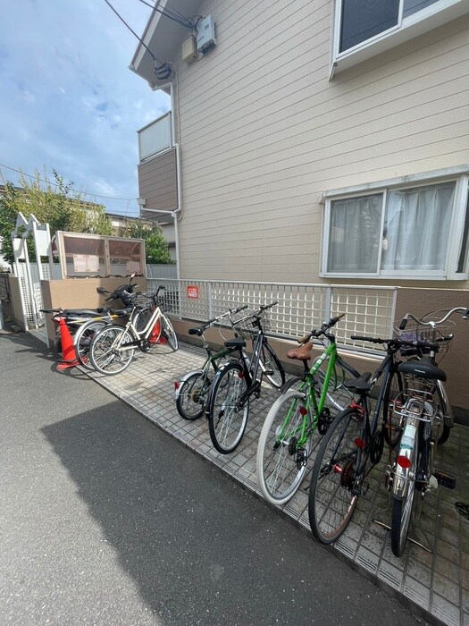 駐輪場 メゾンテリエ