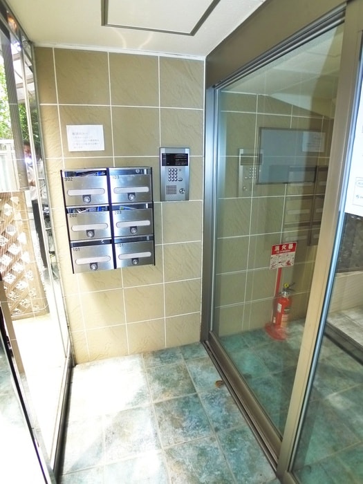 その他 フェリ－チェ