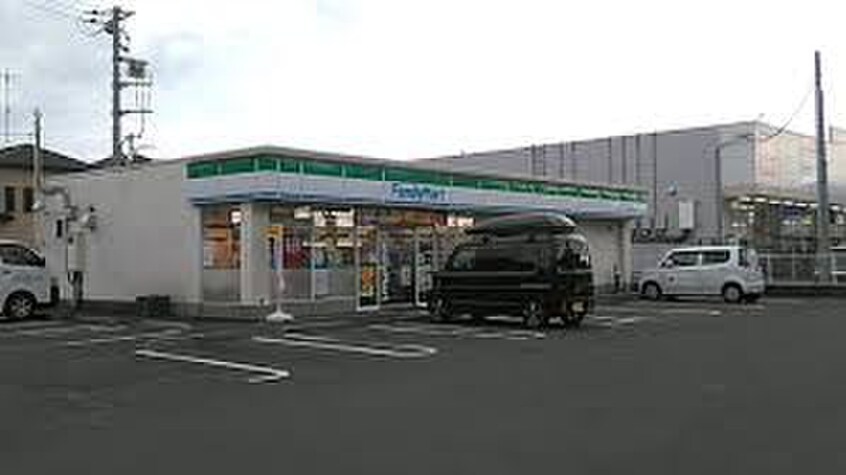 ファミリーマート野火止六丁目店(コンビニ)まで900m 武蔵野パレス