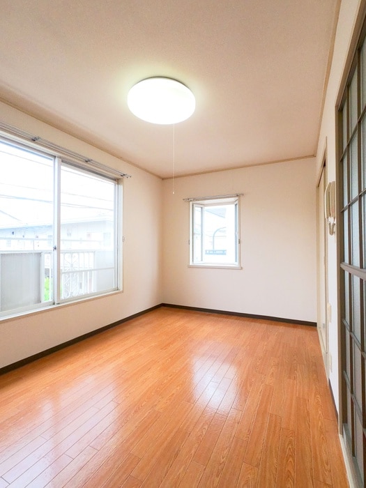 居室 山崎ハイツ