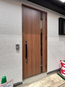 エントランス部分 東松本１丁目戸建