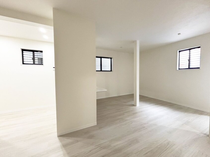 居室 東松本１丁目戸建