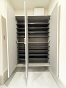 靴箱 東松本１丁目戸建