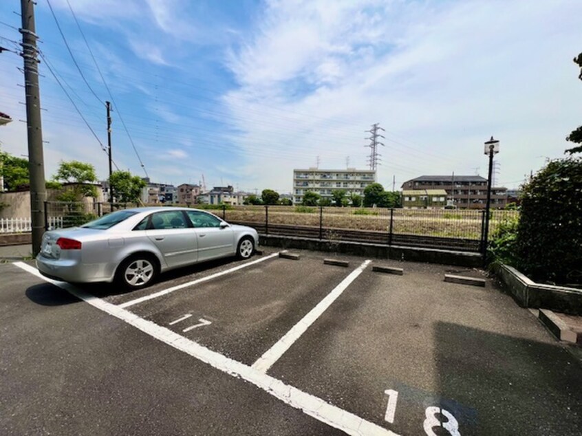 駐車場 フェニ－チェ日吉参番館