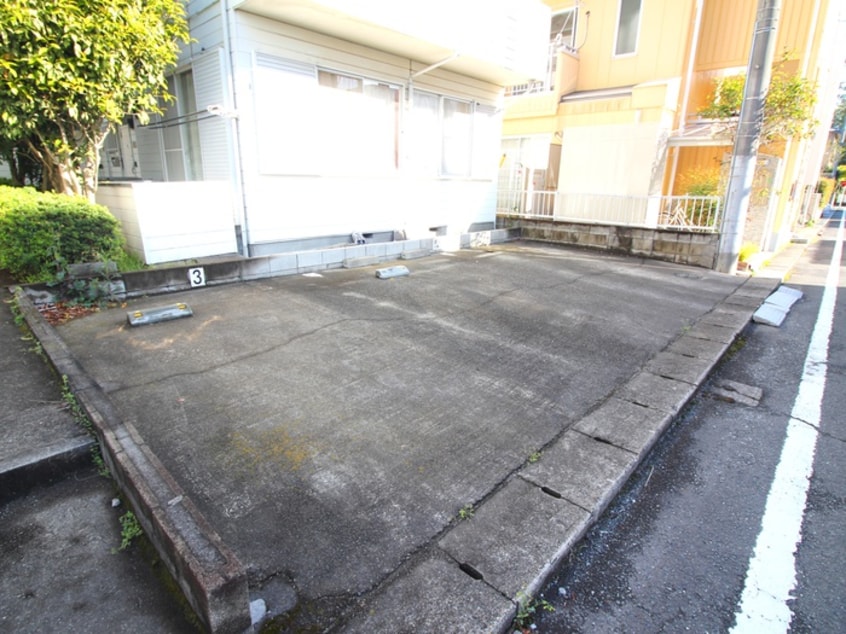 駐車場 テラスハウス若葉B棟