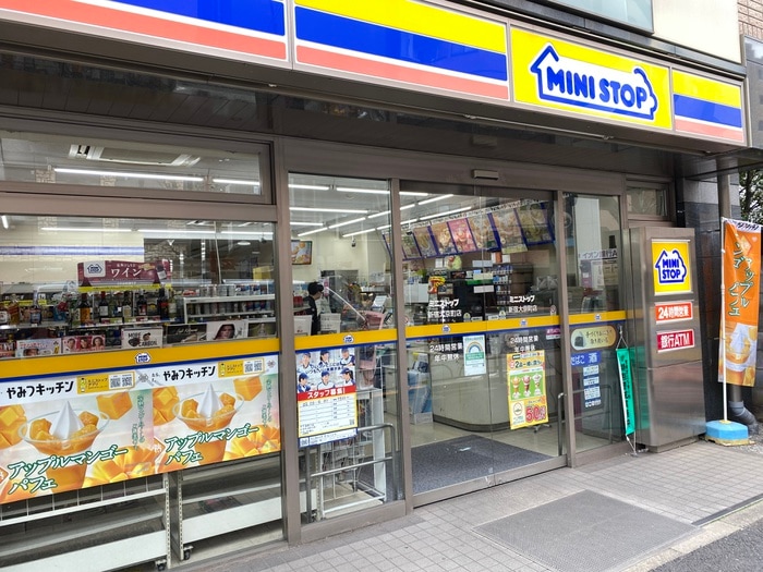 ミニストップ新宿大京町店(コンビニ)まで240m BellStage　新宿四谷