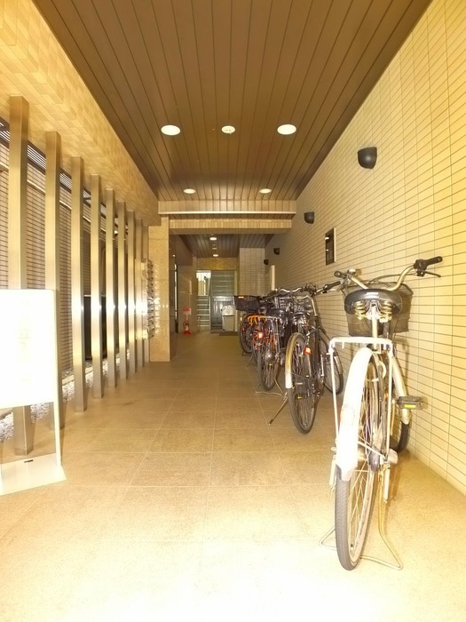駐輪場 プレイアデ北上野