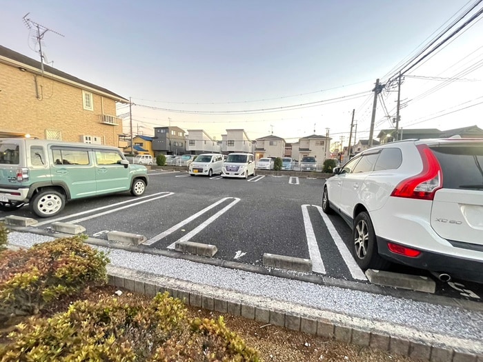 駐車場 アパ－トメントノイ