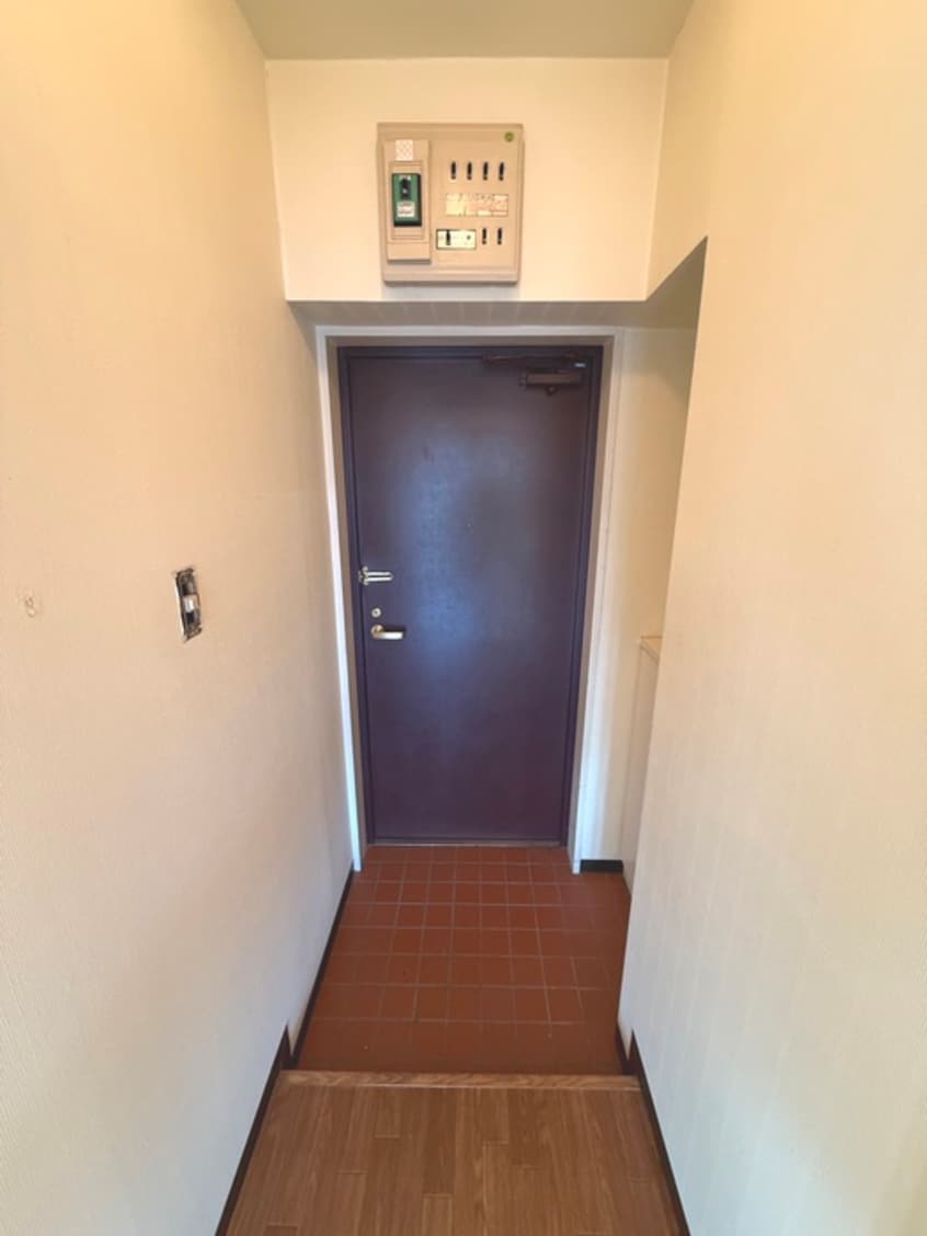 玄関 飯尾ビル