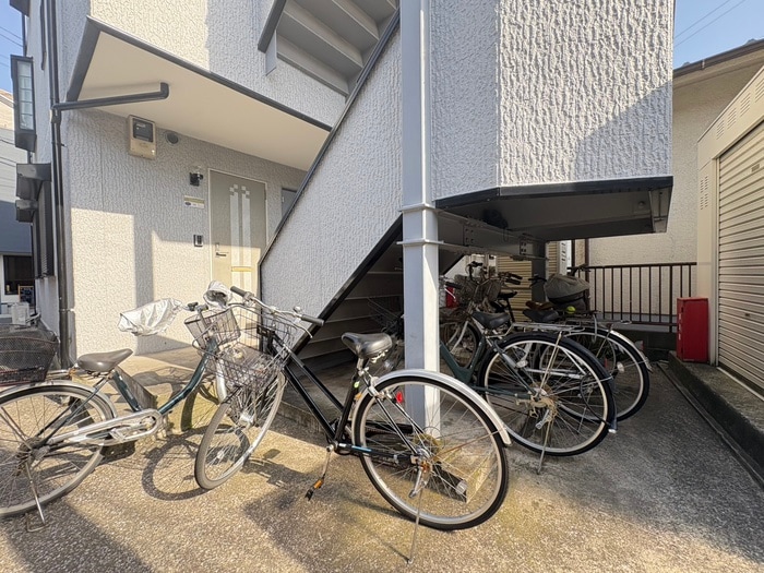 駐輪場 フラワ－ハイツ