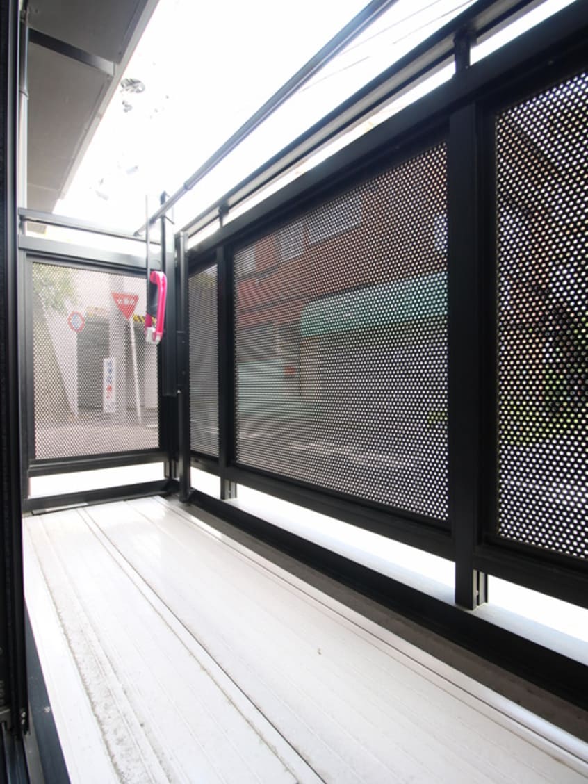 ベランダ・バルコニー フラワ－ハイツ