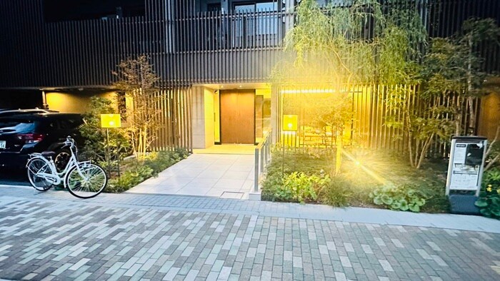 エントランス部分 ONEROOF RESIDENCE ASAKUSABASHI