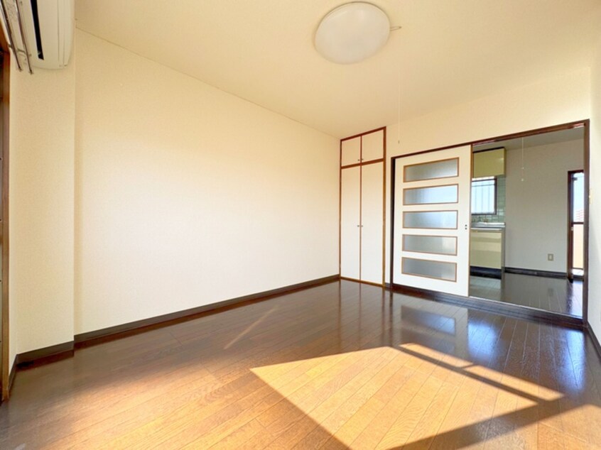 居室 プティシャトレＪＩＳ