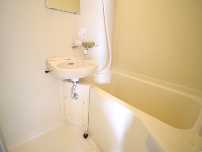 バス／シャワールーム等 ハイツ　カツラ