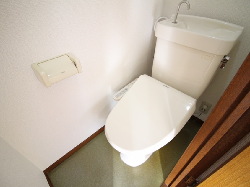 トイレ ハイツ　カツラ