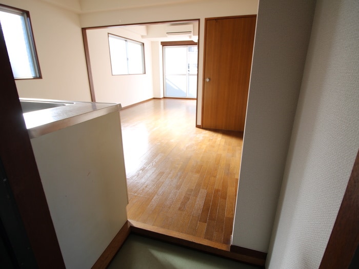 玄関 ハイツ　カツラ