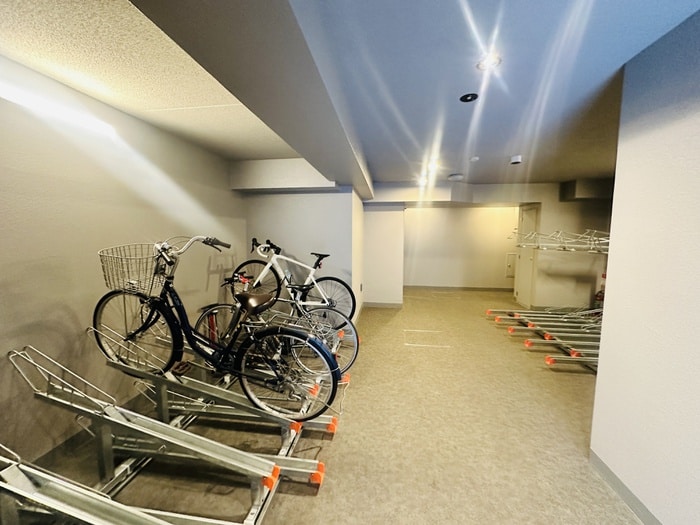 駐輪場 RESiA日本橋小伝馬町