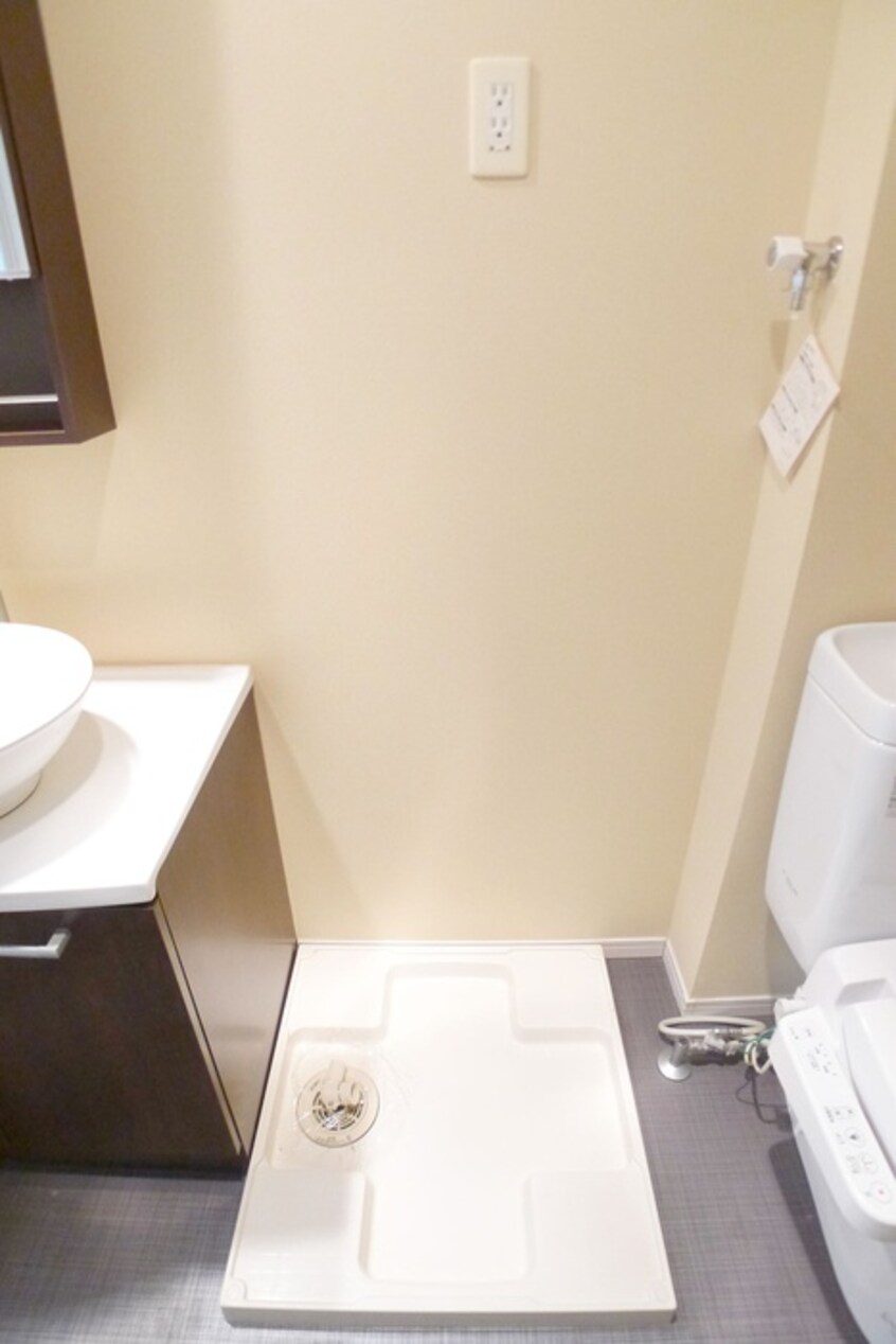 洗濯機置場 レフィナ－ドカメオカ