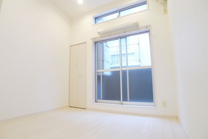 居室 レフィナ－ドカメオカ