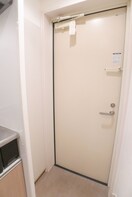 玄関 レフィナ－ドカメオカ