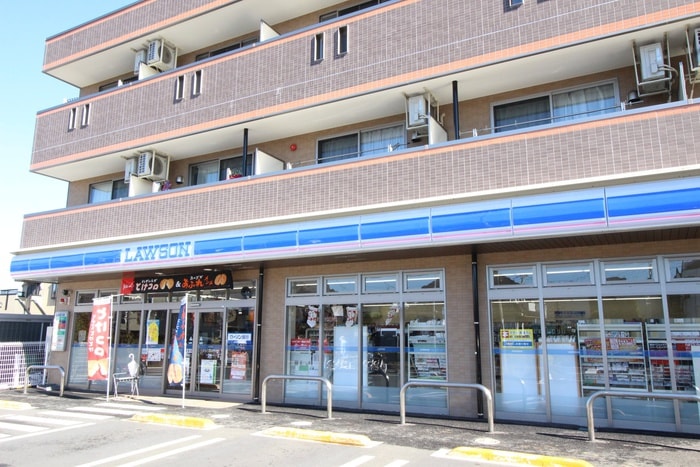 ローソン(コンビニ)まで450m F.E.G　SQUARE