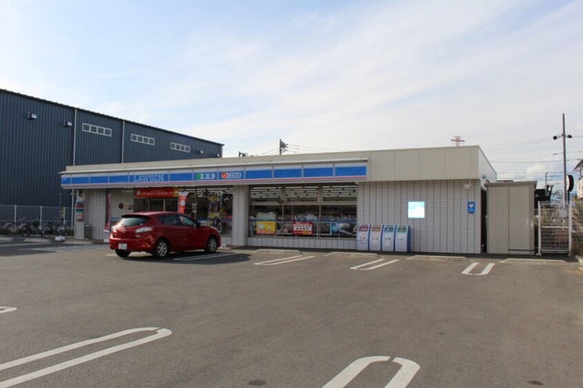 ローソン 平塚四之宮七丁目店(コンビニ)まで385m イリゼ