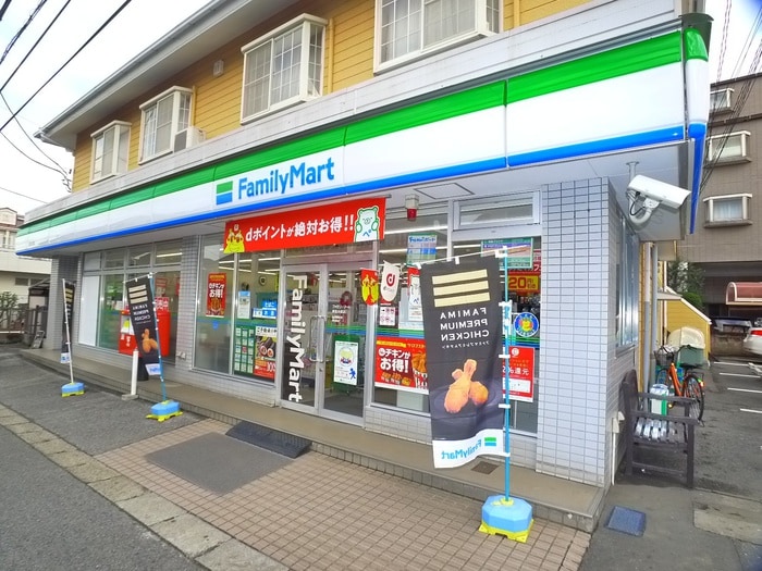 ファミリーマート(コンビニ)まで120m ロイヤルメゾン幕張本郷