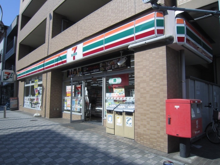 セブン-イレブン 川崎中幸町店(コンビニ)まで87m レオーネ川崎