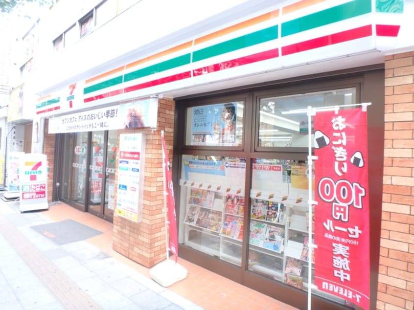セブンイレブン板橋本町駅前店(コンビニ)まで143m ルーチェ　クォーレ