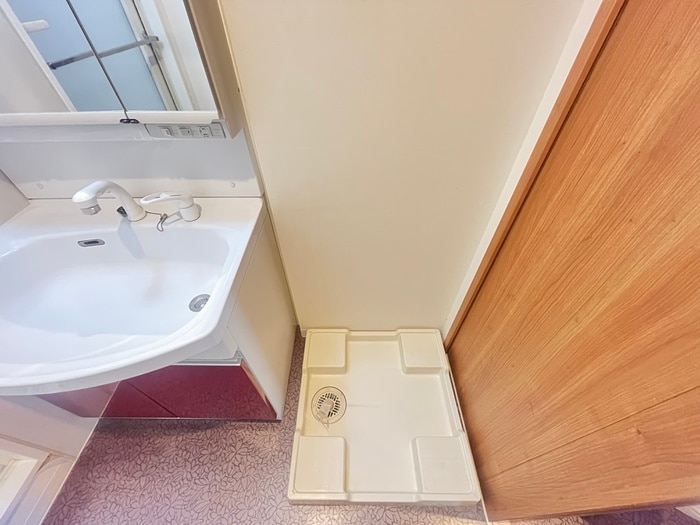 洗濯機置場 ｴﾌ･ﾊﾟｰｸﾚｼﾞﾃﾞﾝｽ横浜反町1216