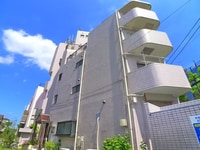 ストンパレス
