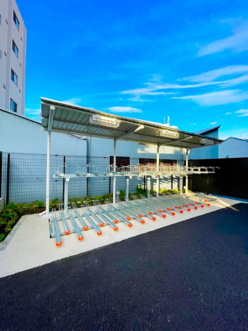 駐輪場 メイクスWアート小村井