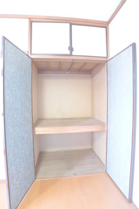 収納 コーポラスシカマ